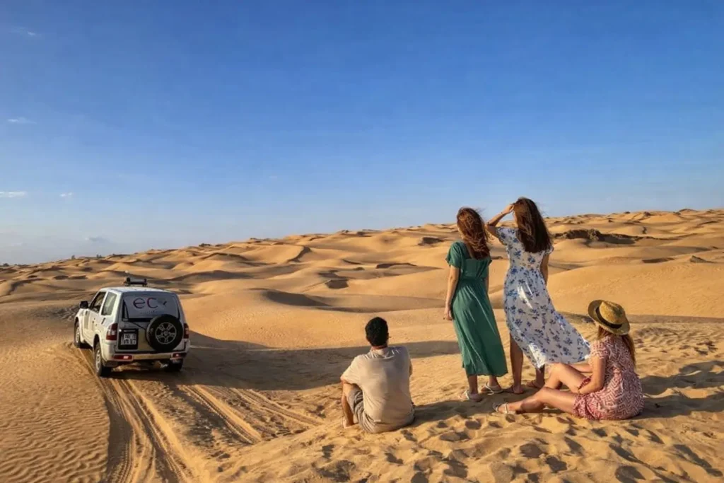 What to wear for a Sahara desert trip during sunset